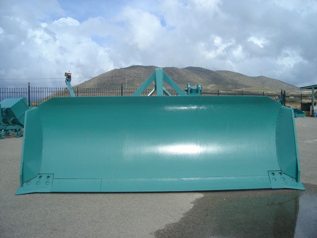  BULLDOCER FRONTAL